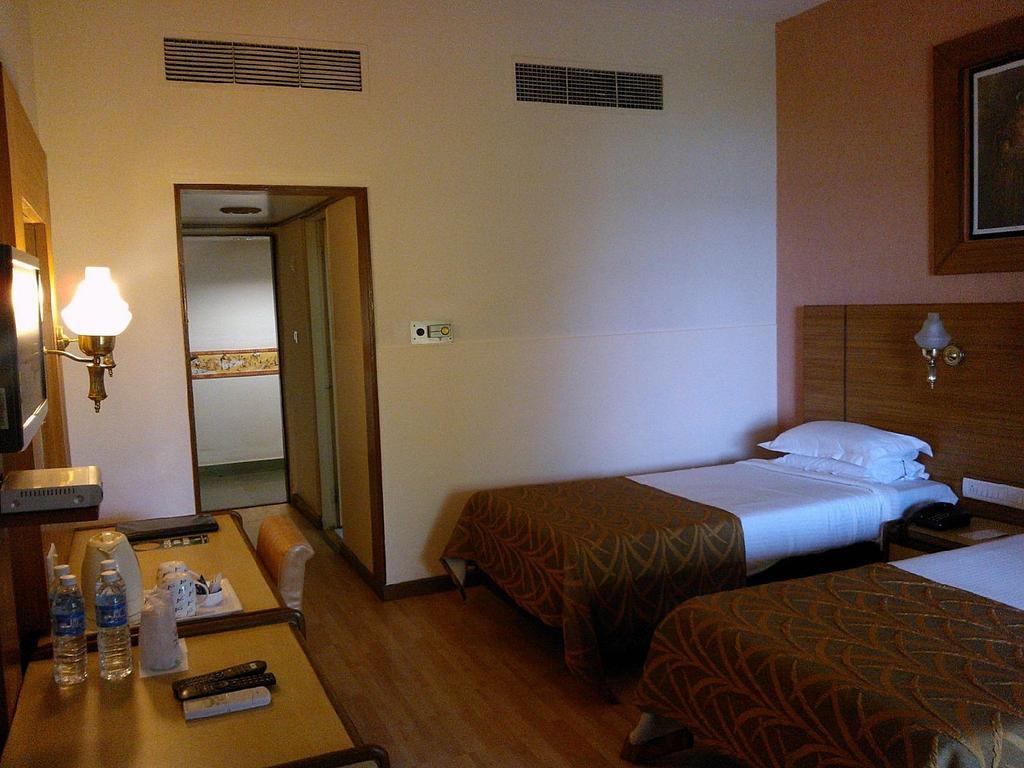 Hotel Lake View Ashok Bhopal Zewnętrze zdjęcie