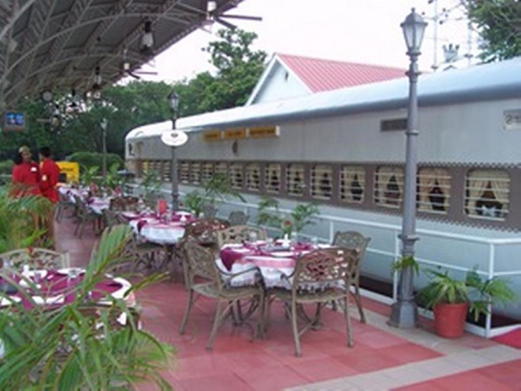Hotel Lake View Ashok Bhopal Zewnętrze zdjęcie